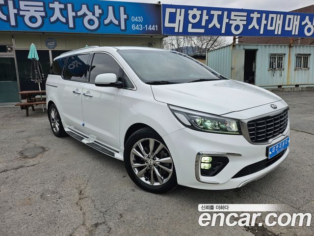 Kia Carnival 2018 thumb 3