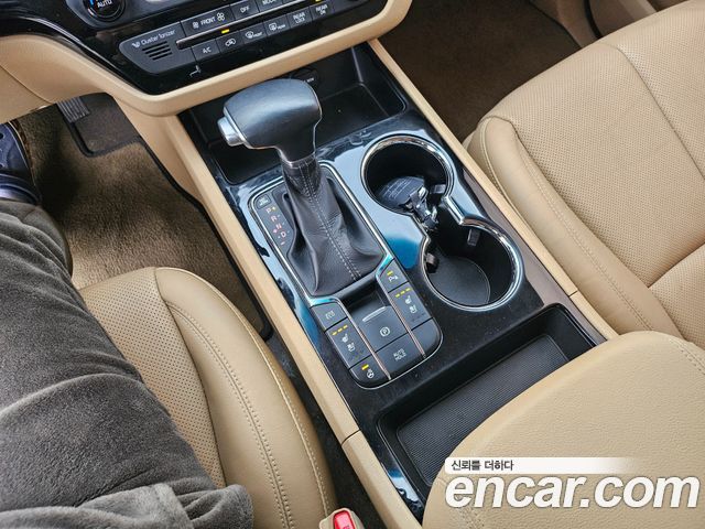 Kia Carnival 2018 thumb 11