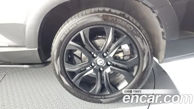 SsangYong Rexton 2021 thumb 5