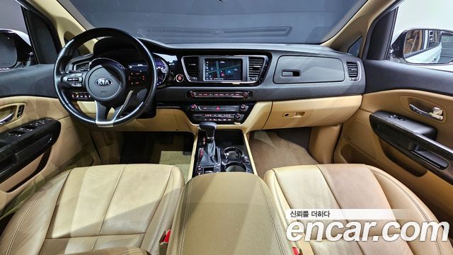Kia Carnival 2019 thumb 8