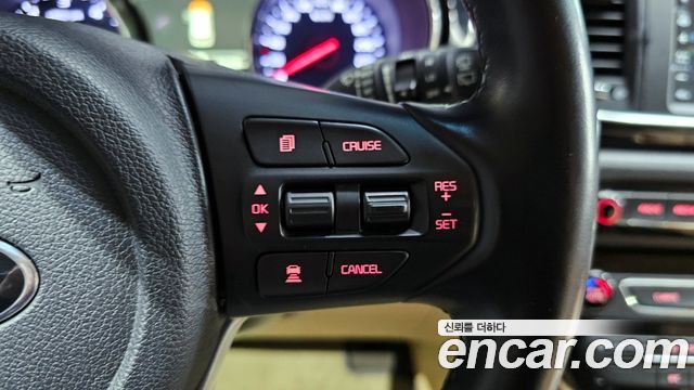 Kia Carnival 2019 thumb 11