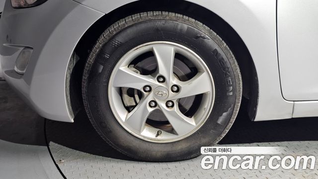 Hyundai Avante 2013 thumb 6