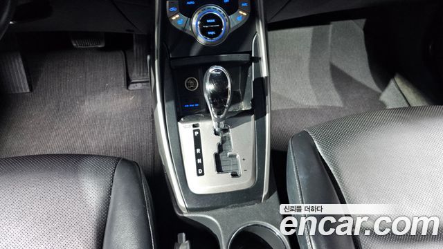 Hyundai Avante 2013 thumb 10