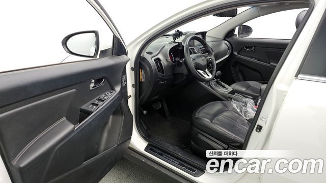 Kia Sportage 2010 thumb 10