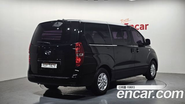 Hyundai Starex 2016 thumb 3