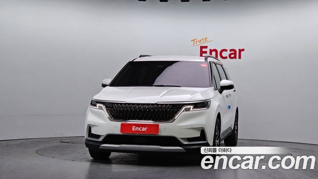 Kia Carnival 2023 thumb 4