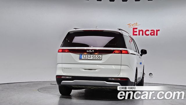 Kia Carnival 2023 thumb 5