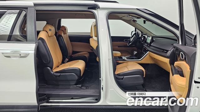 Kia Carnival 2023 thumb 11