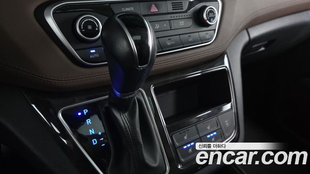 Hyundai Starex 2018 thumb 10