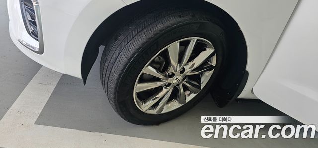 Kia Carnival 2018 thumb 6