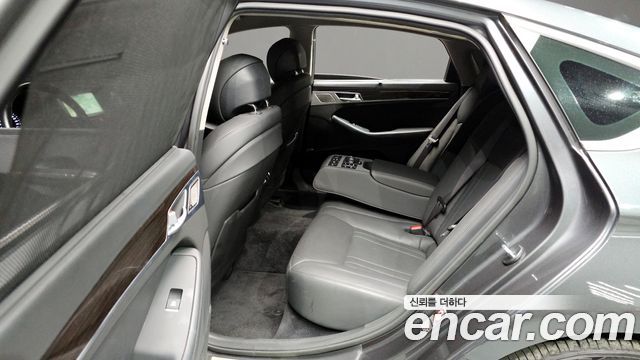 Genesis G80 2018 thumb 11