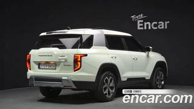 SsangYong Torres 2022 thumb 3
