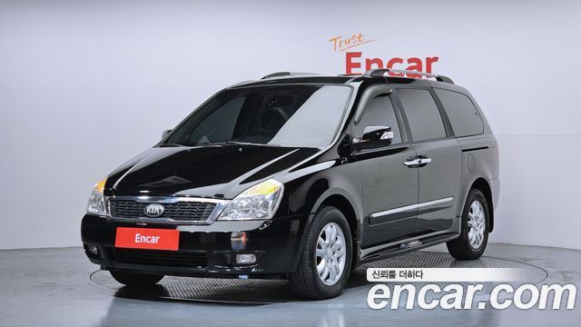 Kia Carnival 2013 thumb 2