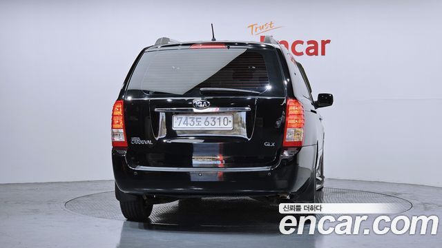Kia Carnival 2013 thumb 5