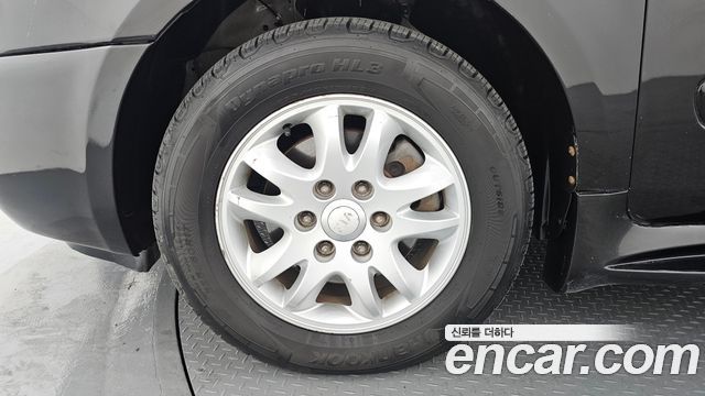 Kia Carnival 2013 thumb 6