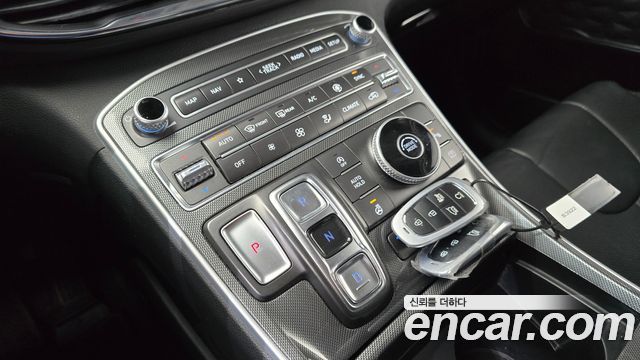 Hyundai Santa Fe 2022 thumb 9