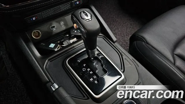 SsangYong Rexton 2019 thumb 9
