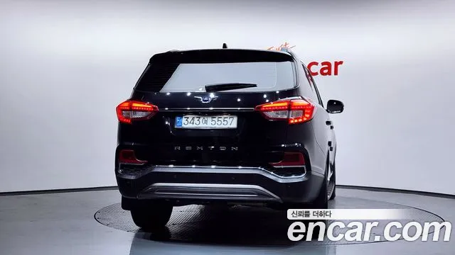 SsangYong Rexton 2020 thumb 4