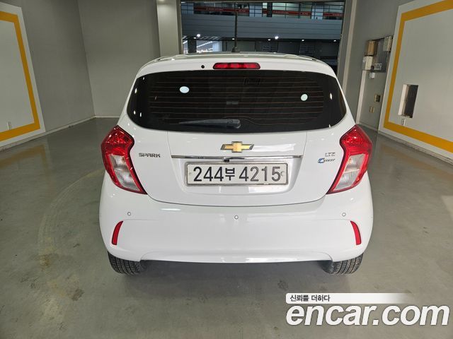 Chevrolet Spark 2017 thumb 6