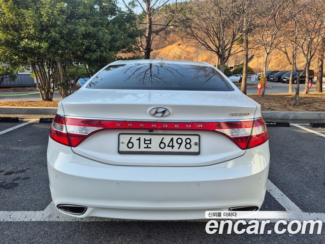 Hyundai Grandeur 2014 thumb 6