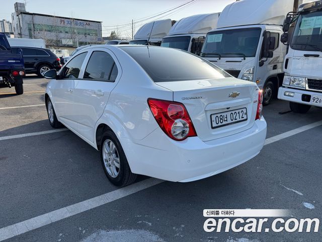 Chevrolet Aveo 2016 thumb 4
