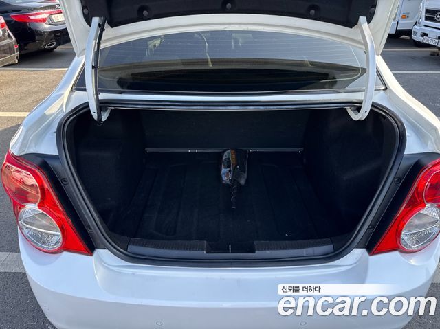 Chevrolet Aveo 2016 thumb 10