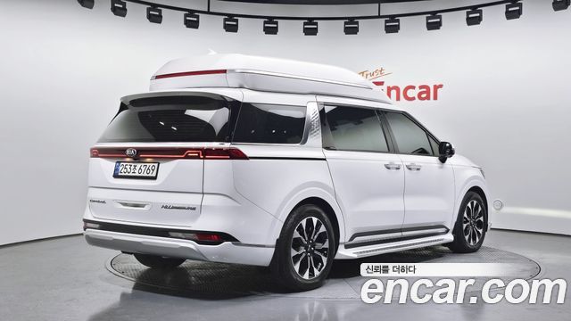 Kia Carnival 2021 thumb 3