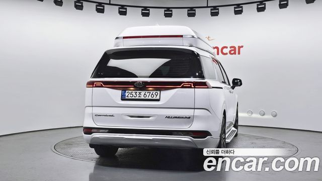 Kia Carnival 2021 thumb 4