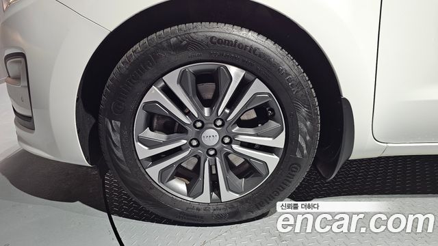 Kia Carnival 2019 thumb 5