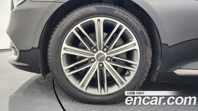 Genesis G80 2018 thumb 6