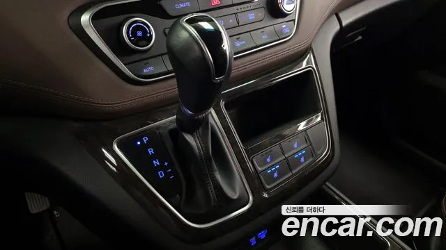 Hyundai Starex 2019 thumb 9