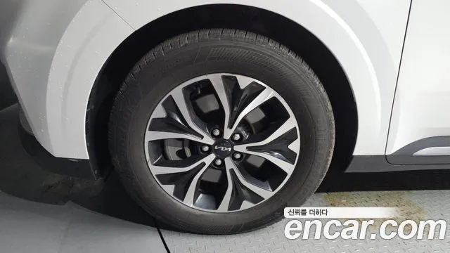 Kia Carnival 2022 thumb 2