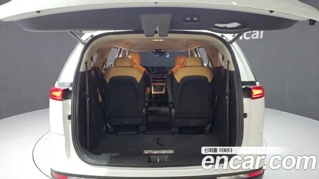 Kia Carnival 2022 thumb 8