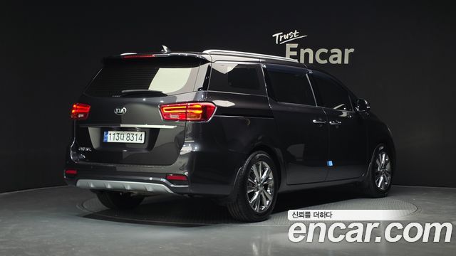 Kia Carnival 2019 thumb 3
