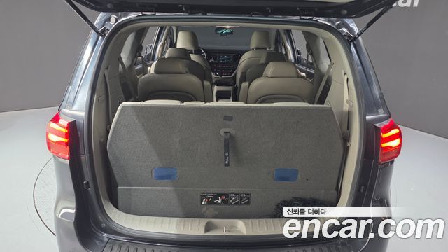Kia Carnival 2019 thumb 12