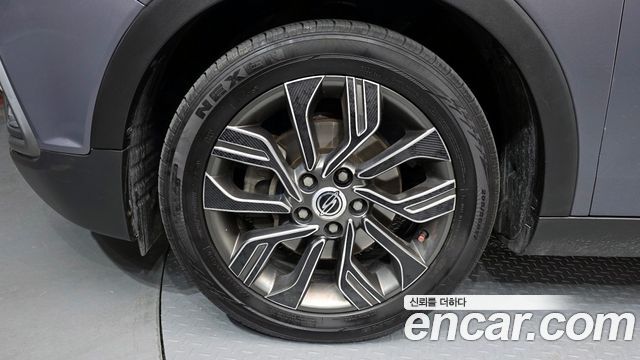 SsangYong Tivoli 2019 thumb 5