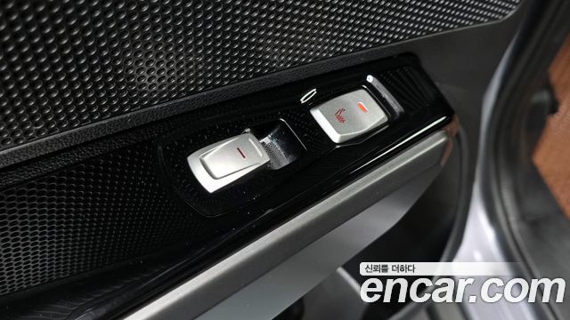 SsangYong Tivoli 2019 thumb 11
