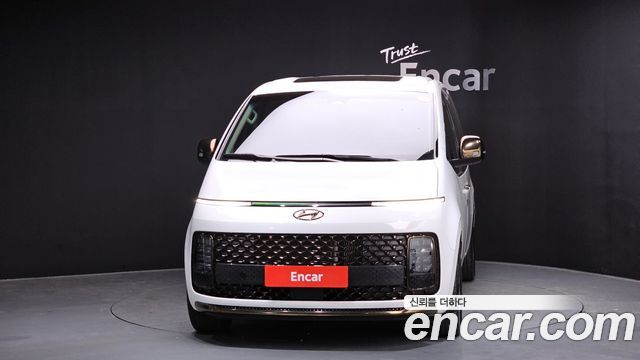 Hyundai Staria 2024 thumb 4