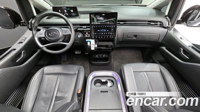 Hyundai Staria 2024 thumb 8