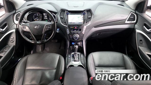 Hyundai Santa Fe 2018 thumb 8
