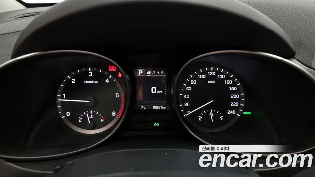 Hyundai Santa Fe 2018 thumb 9