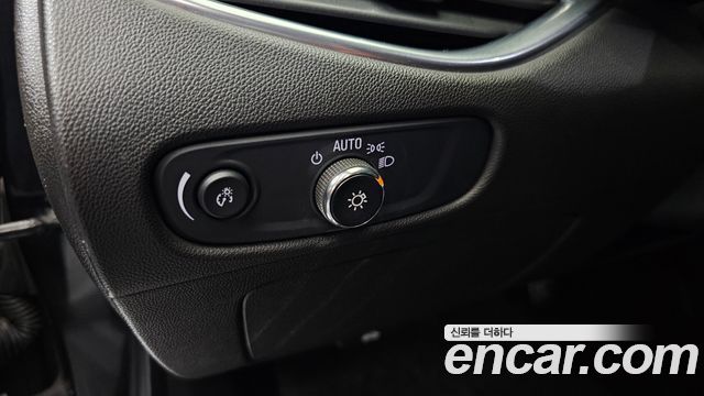 Chevrolet Malibu 2017 thumb 11