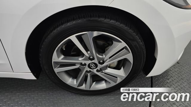 Hyundai Avante 2018 thumb 6