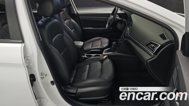 Hyundai Avante 2018 thumb 10