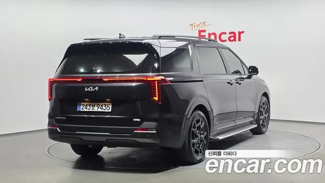 Kia Carnival 2024 thumb 3