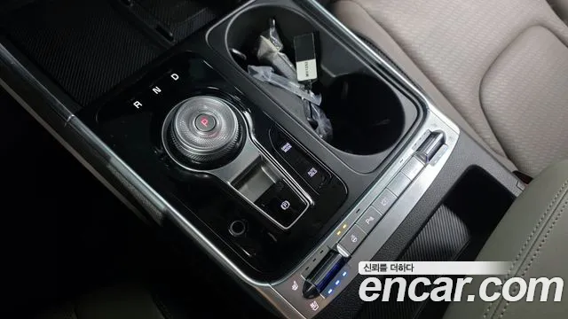 Kia Carnival 2024 thumb 9