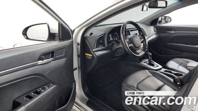 Hyundai Avante 2016 thumb 10