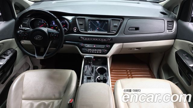 Kia Carnival 2018 thumb 7