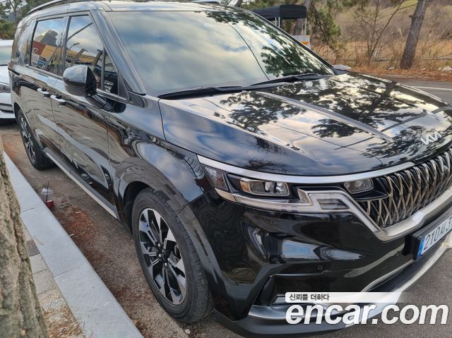 Kia Carnival 2022 thumb 3