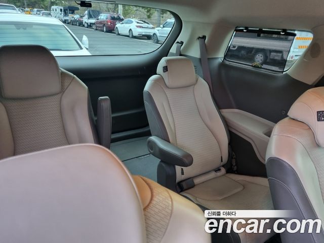 Kia Carnival 2022 thumb 11